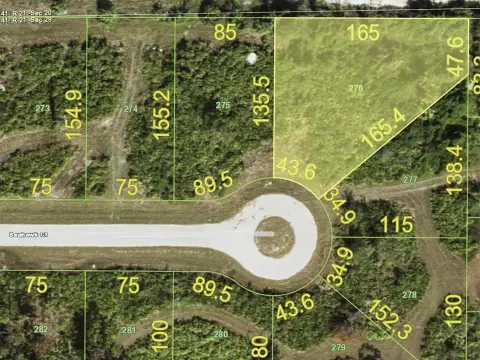 Spacious Lot in Rotonda Sands