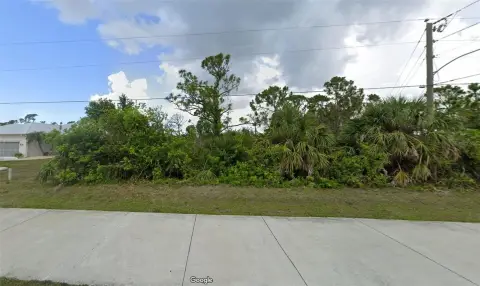 Land in Waterfront Community