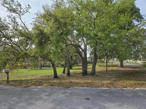 Land in Growing Davenport Area