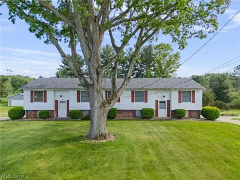 Well-Maintained Duplex with Garages