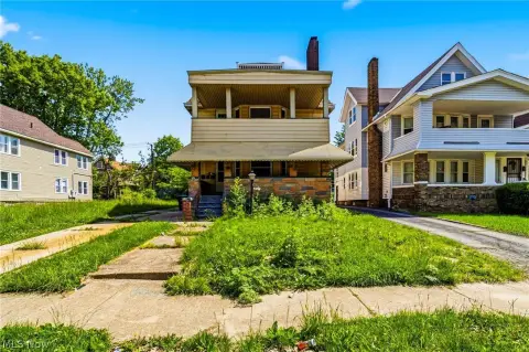 Five-Bedroom Triplex Near Forest Hills