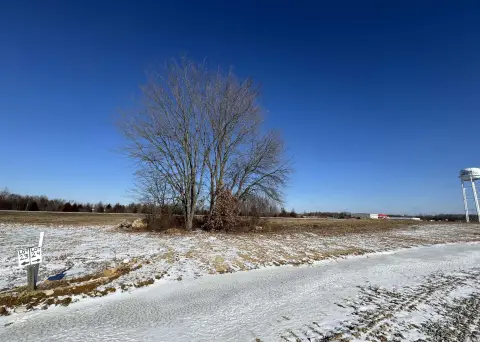 Residential Land in Mitchell, IN