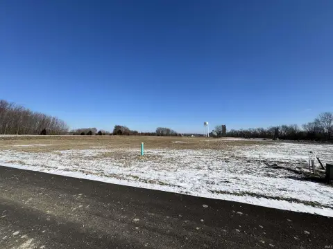 Residential Land in Mitchell, IN