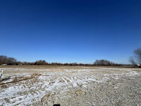Residential Land in Mitchell, IN