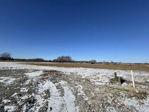 Residential Land in Mitchell, IN