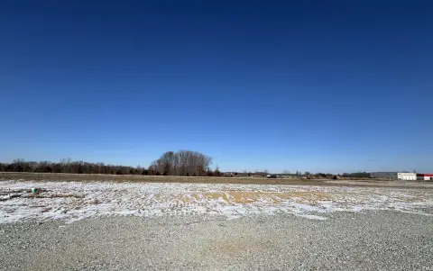 Residential Land in Mitchell, IN