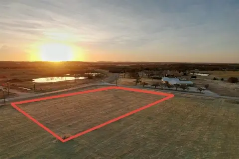 Gainesville, TX Corner Lot