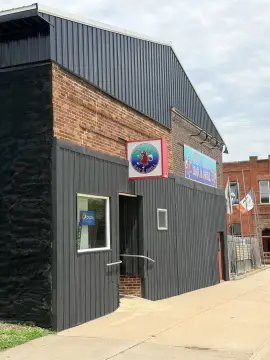 Turnkey Restaurant Bar with Beer Garden