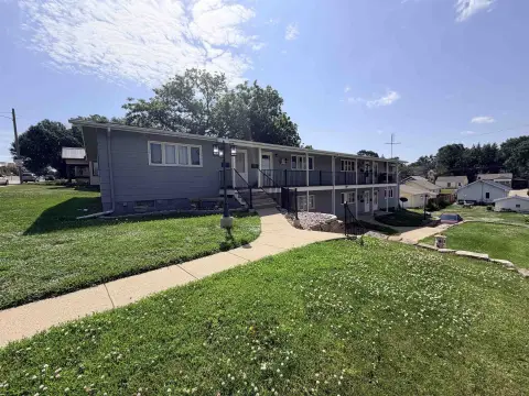 7-Unit Multifamily Building