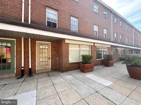 Storefront in Pennsport Plaza
