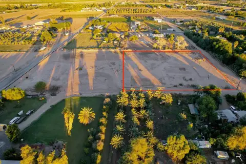 Acreage Building Lot with Utilities