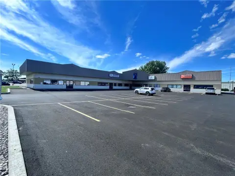 Retail Suite with Rear Access