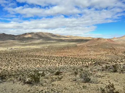 Off-Grid Desert Land Opportunity