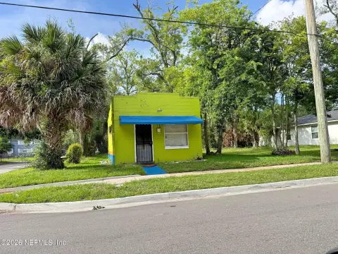 Freestanding Retail Building and Vacant Lot