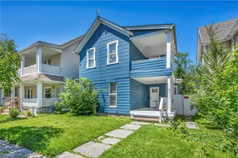 Updated Duplex in Cleveland