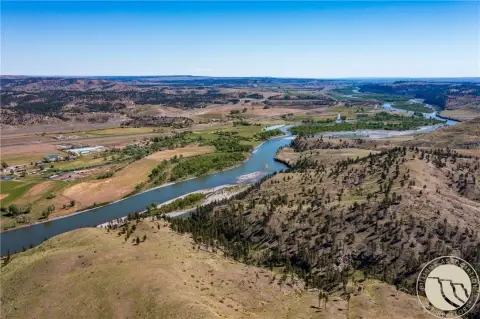 Farmland with Yellowstone River Frontage