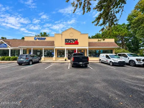 End-Cap Retail Suite
