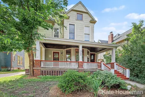 Historic Duplex with Two-Stall Garage