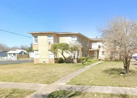 Fourplex with 2-Bed Units