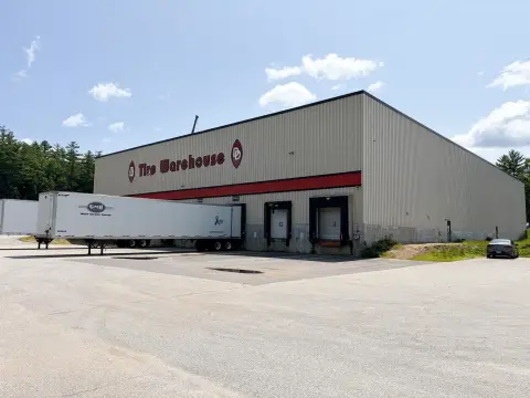 High-Clear Industrial Warehouse