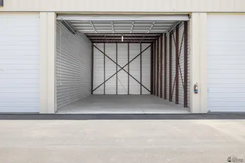 Spacious Storage Unit in Yuma