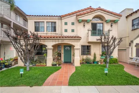 Long Beach Triplex with Upside