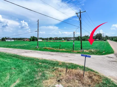 Residential Buildable Lot in Community