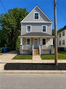Renovated Duplex in Cleveland, OH
