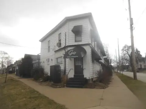 Mixed-Use Building with Restaurant