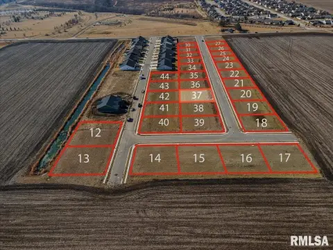 Residential Lots in Centennial Pointe