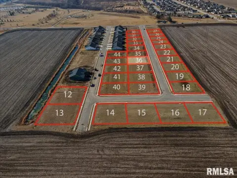 Residential Land in Springfield, IL