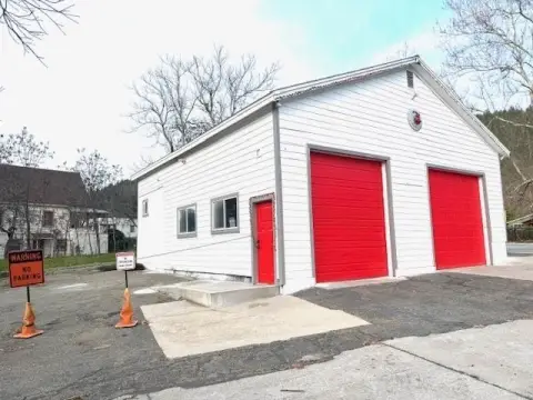 Downtown Dunsmuir Commercial Property