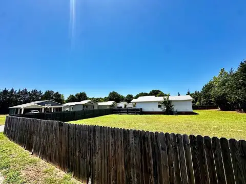 Corner Lot in Palestine, TX