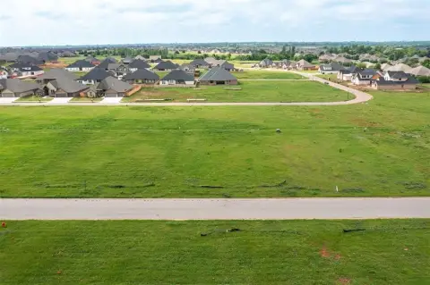 Residential Lot in Mustang District