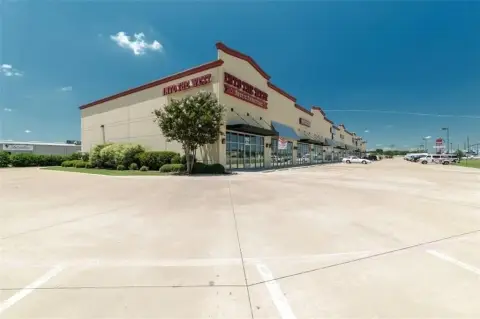 Fort Worth Retail Space Available