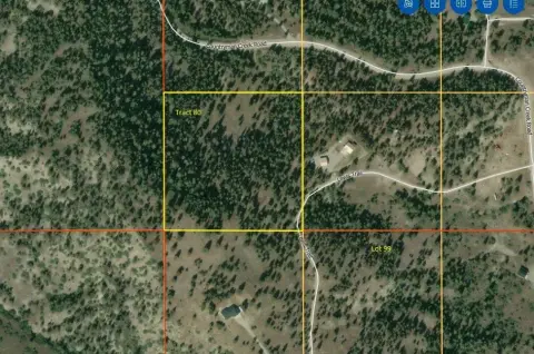 Off-Grid Recreation Land Parcel