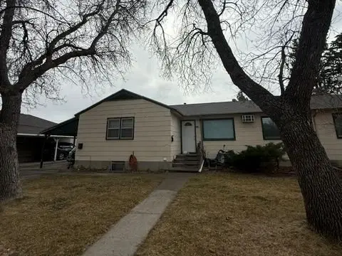 Triplex with Three Two-Bed Units