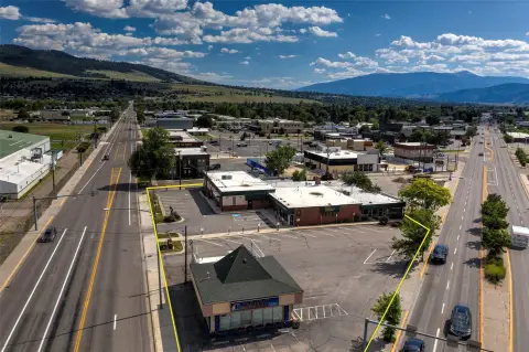 Storefront Property at Signalized Intersection