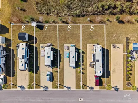Improved RV Lot Near Attractions