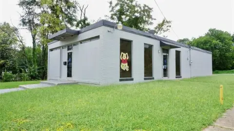 Versatile Commercial Property in Tyler