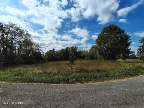 Knoxville Land: Prime Corner Lot