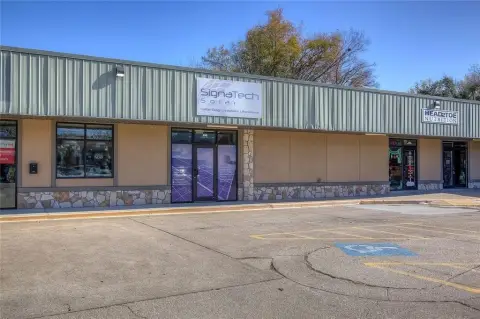 Remodeled Storefront in High-Traffic Center