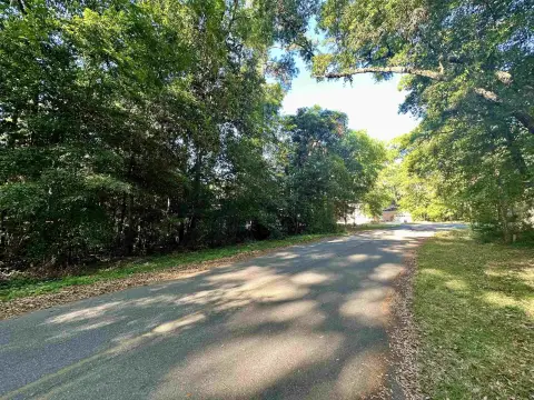 Lakefront Lot in Gadsden, FL