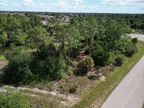 Residential Lot in North Port