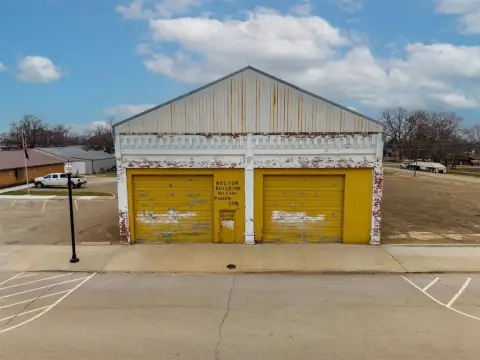 Paden Commercial Building on Main