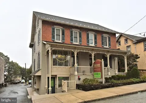 Mixed-Use Commercial Building