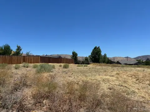 Residential Cul-de-Sac Lot