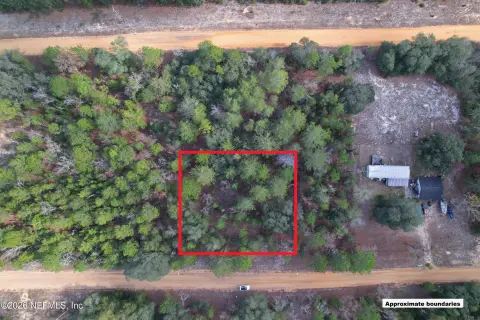 Residential Land in Interlachen, FL
