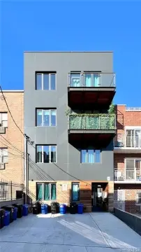 7-Unit Apartment Building