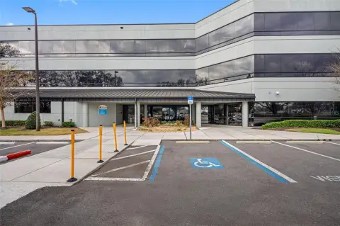 Spacious Tampa Office Building on Acreage
